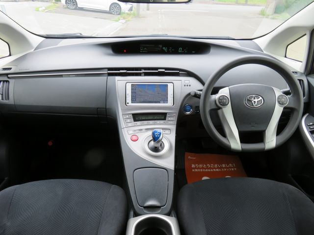 TOYOTA PRIUS 2013