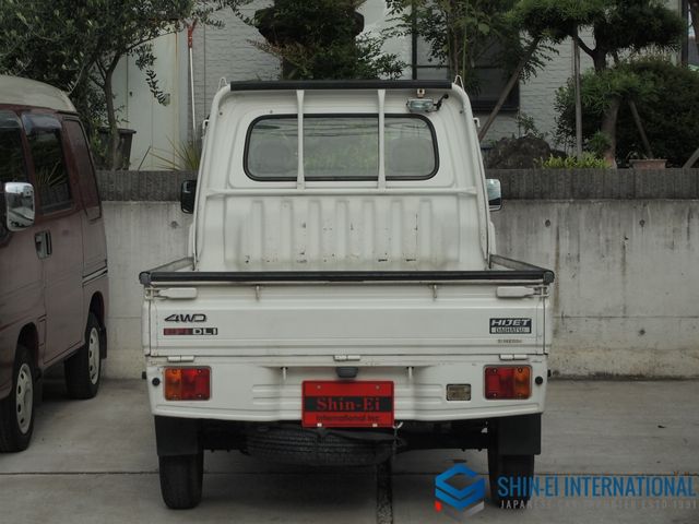 DAIHATSU HIJET truck 4WD 1999
