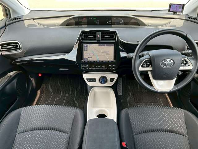 TOYOTA PRIUS 4WD 2015