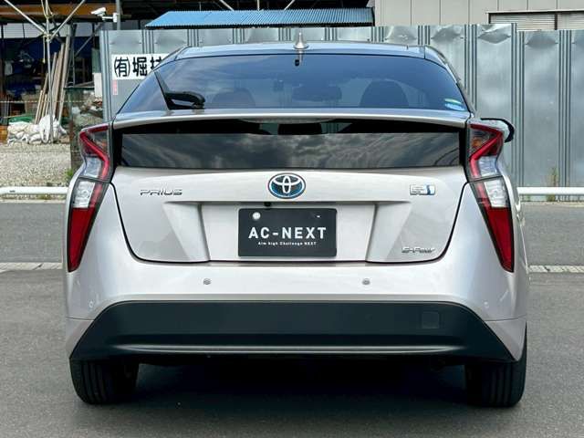 TOYOTA PRIUS 4WD 2015