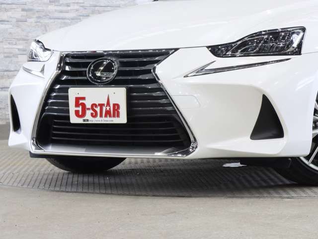 TOYOTA LEXUS IS200t 2017
