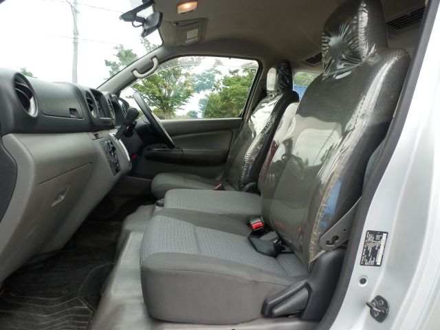 NISSAN NV350 CARAVAN 4WD 2019