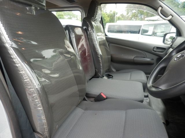NISSAN NV350 CARAVAN 4WD 2019