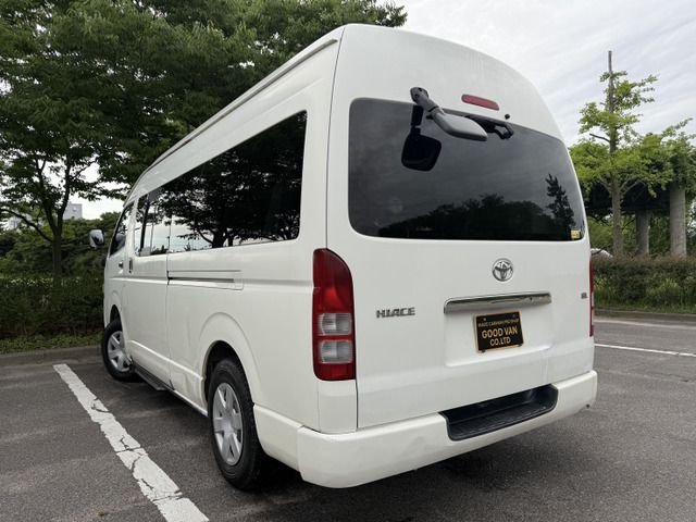 TOYOTA HIACE COMMUTER 4WD 2007