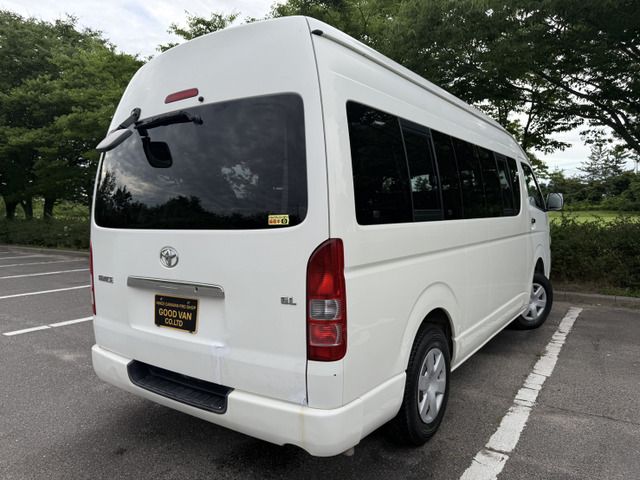 TOYOTA HIACE COMMUTER 4WD 2007