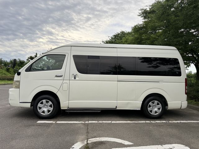 TOYOTA HIACE COMMUTER 4WD 2007