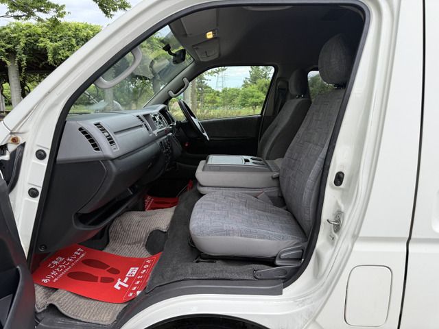 TOYOTA HIACE COMMUTER 4WD 2007