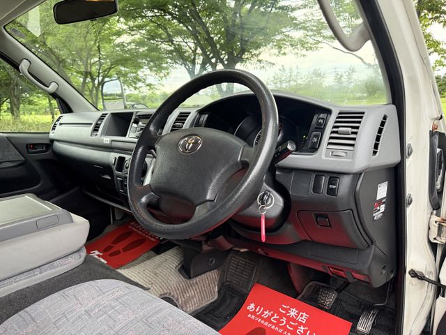 TOYOTA HIACE COMMUTER 4WD 2007