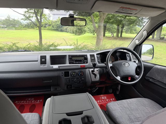 TOYOTA HIACE COMMUTER 4WD 2007