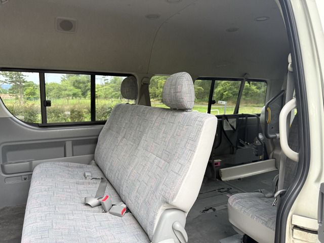 TOYOTA HIACE COMMUTER 4WD 2007