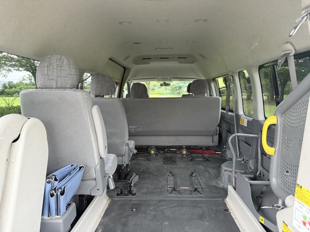 TOYOTA HIACE COMMUTER 4WD 2007