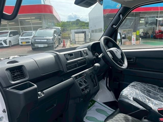 DAIHATSU HIJET CARGO 2024