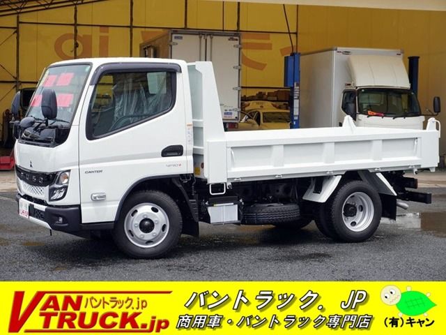 MITSUBISHI CANTER 2024