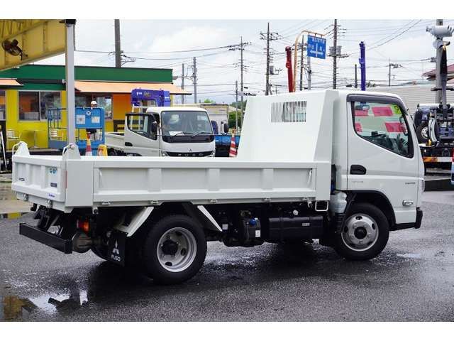 MITSUBISHI CANTER 2024