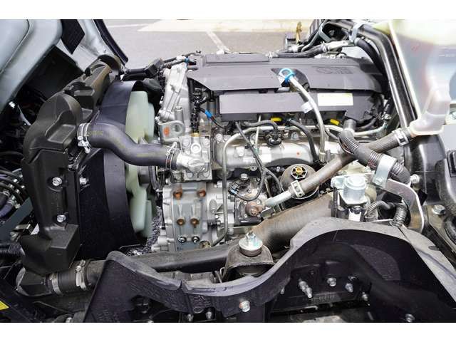 MITSUBISHI CANTER 2024