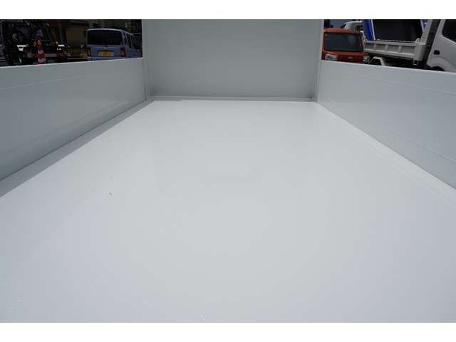 MITSUBISHI CANTER 2024