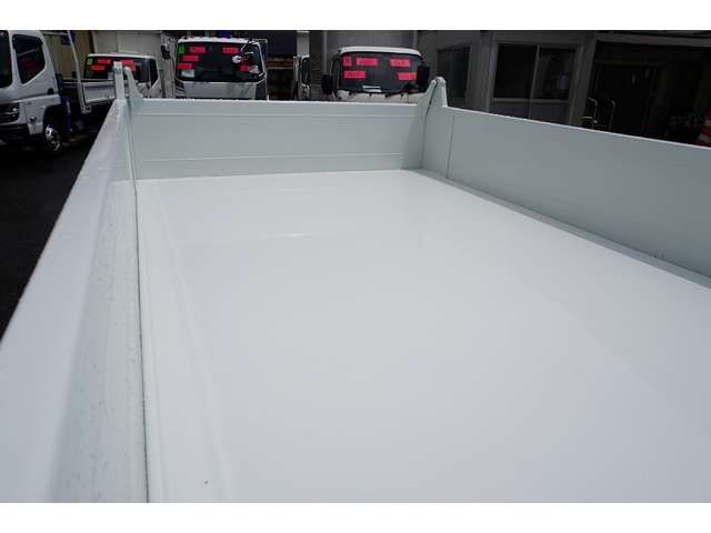 MITSUBISHI CANTER 2024