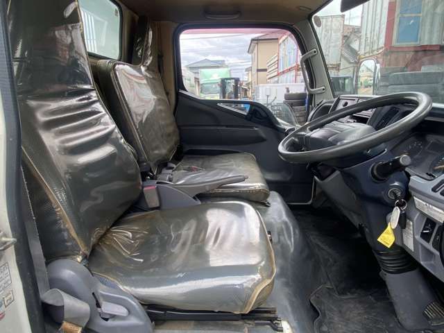 MITSUBISHI CANTER 2015