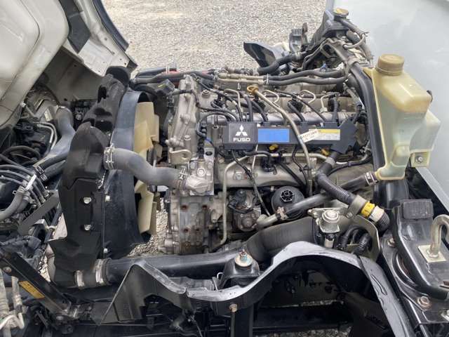 MITSUBISHI CANTER 2015