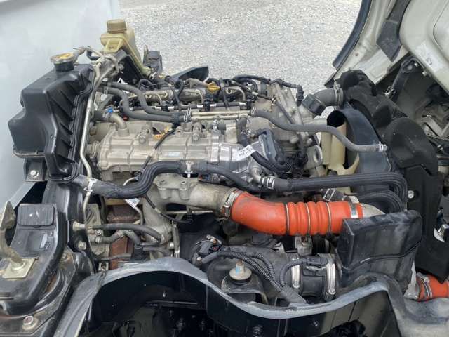 MITSUBISHI CANTER 2015