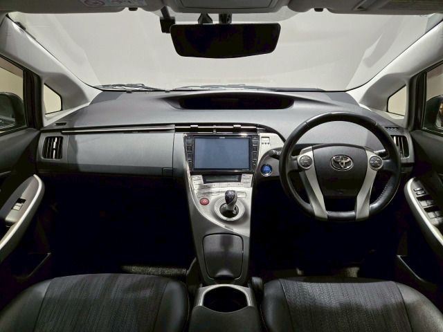 TOYOTA PRIUS 2013