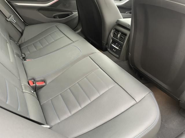 BMW BMW 3series sedan 2024