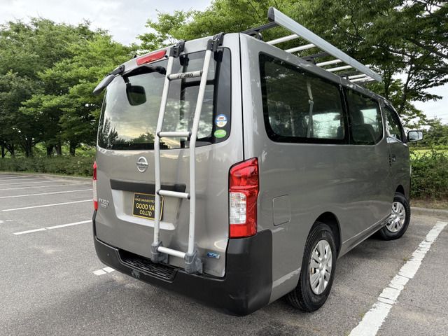 NISSAN NV350 CARAVAN 4WD 2015