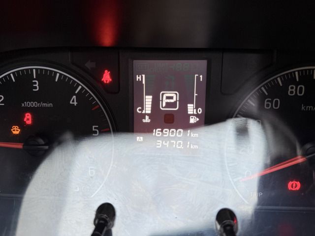 NISSAN NV350 CARAVAN 4WD 2015