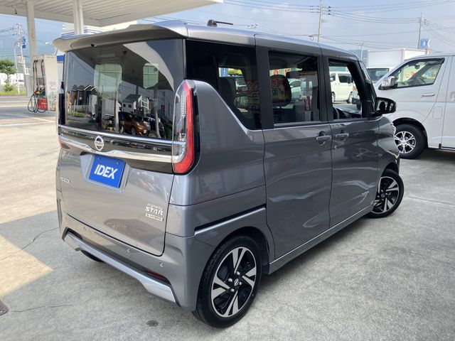 NISSAN ROOX 2023