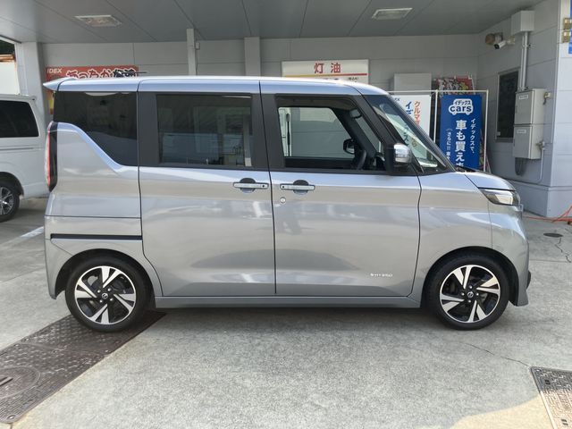 NISSAN ROOX 2023