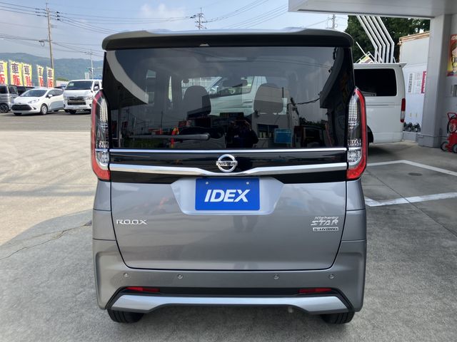 NISSAN ROOX 2023