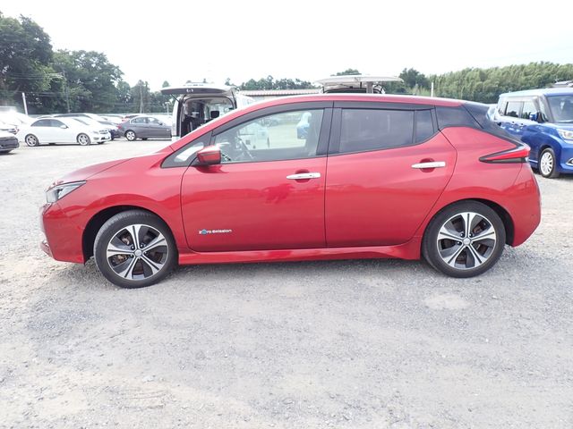 NISSAN LEAF 2018