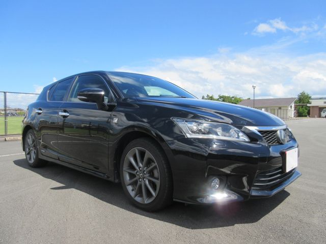 TOYOTA LEXUS CT200h 2011