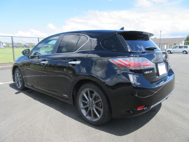 TOYOTA LEXUS CT200h 2011