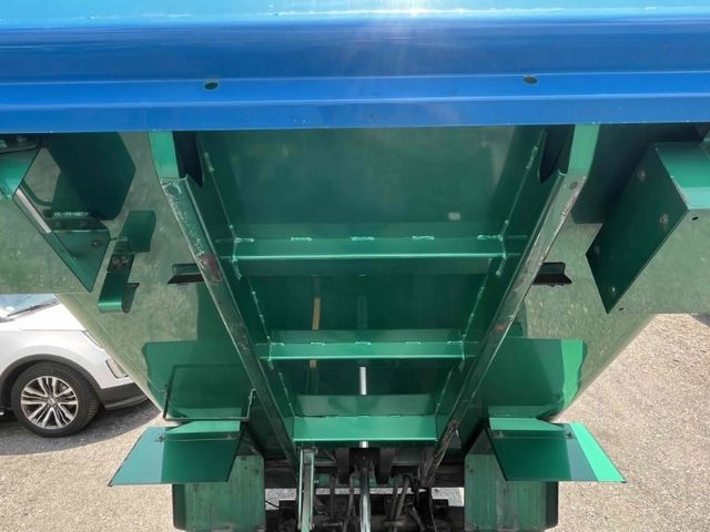 MITSUBISHI CANTER 2018