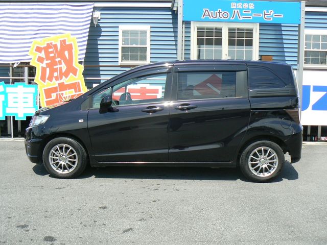 HONDA FREED Spike 2010