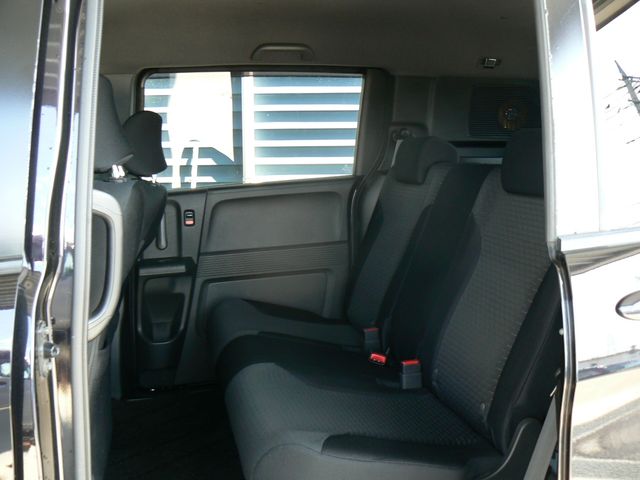 HONDA FREED Spike 2010