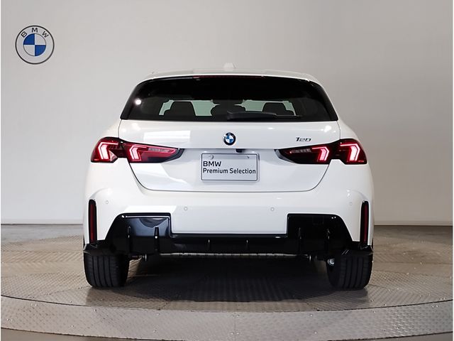 BMW BMW 1series 2024