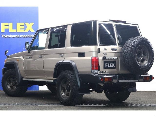 TOYOTA LANDCRUISER van 2015