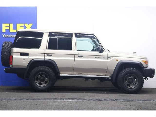 TOYOTA LANDCRUISER van 2015