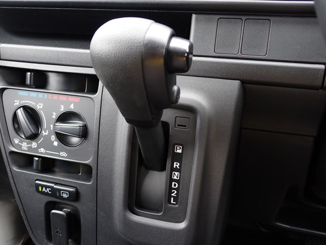 DAIHATSU HIJET CARGO 2019