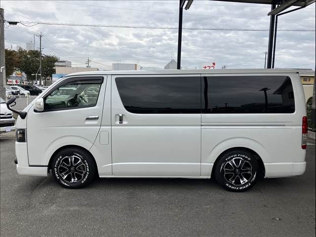 TOYOTA HIACE van 2WD 2018