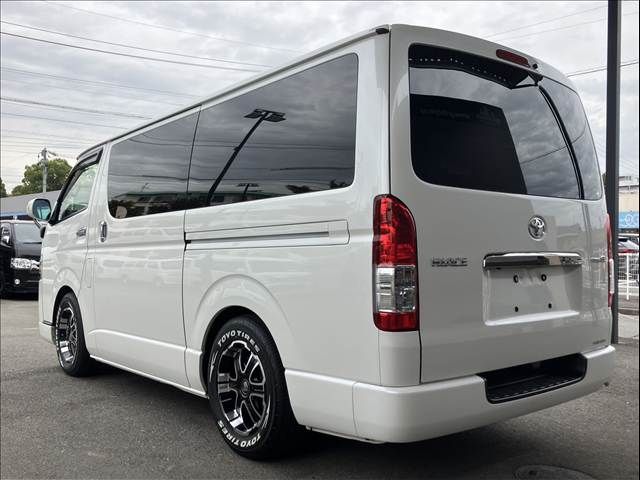 TOYOTA HIACE van 2WD 2018