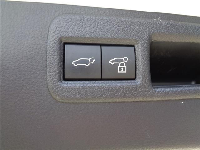 TOYOTA HARRIER 2WD 2024