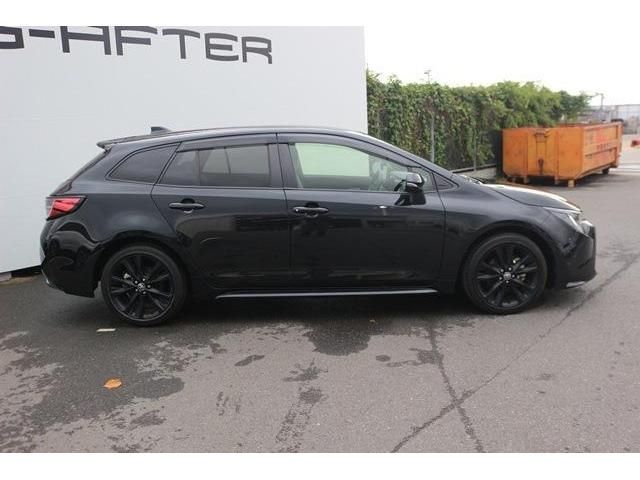 TOYOTA COROLLA TOURING HYBRID 2022