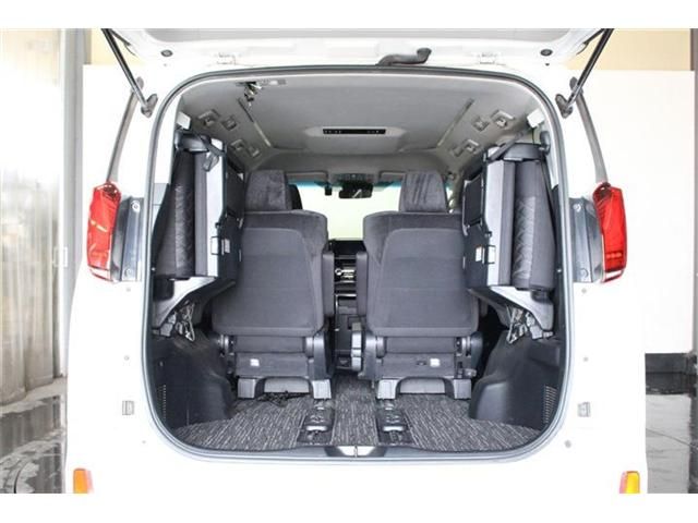 TOYOTA ALPHARD hybrid 4WD 2019