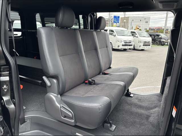 TOYOTA HIACE van 2WD 2024