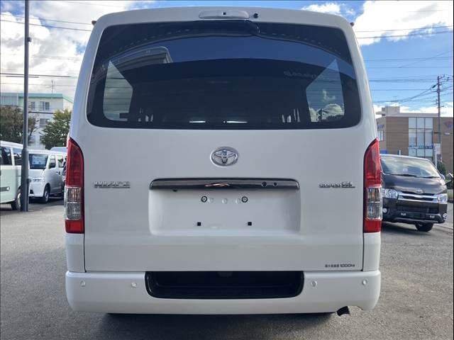 TOYOTA HIACE van 2WD 2024