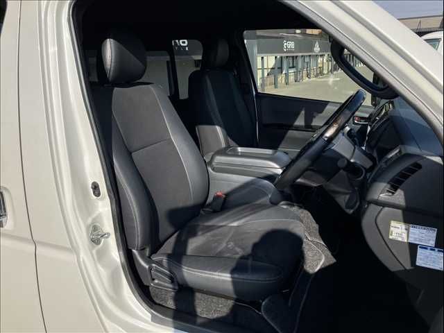 TOYOTA HIACE van 2WD 2024