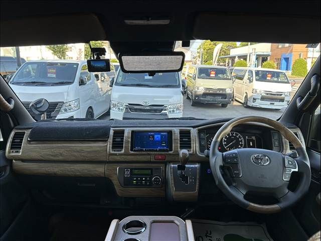 TOYOTA HIACE van 2WD 2024